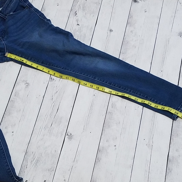 Old Navy Womens Secret Soft Rockstar Jeans size 4 - Picture 3 of 7